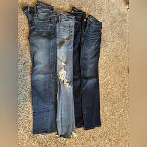 *LOT* 4 pairs American Eagle Women’s jeans. 00 short.